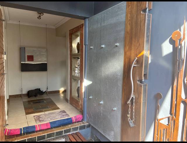 4 BEDROOM HOUSE TO LET IN MEER EN SEE